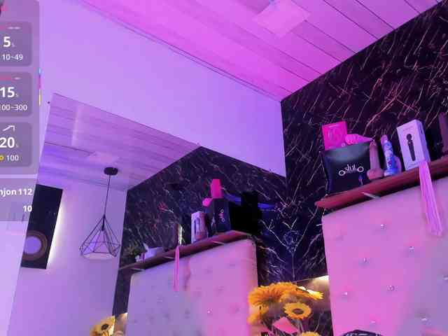 KendallWods Live Webcam on BongaCams