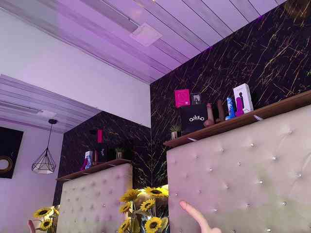 KendallWods Live Webcam on BongaCams