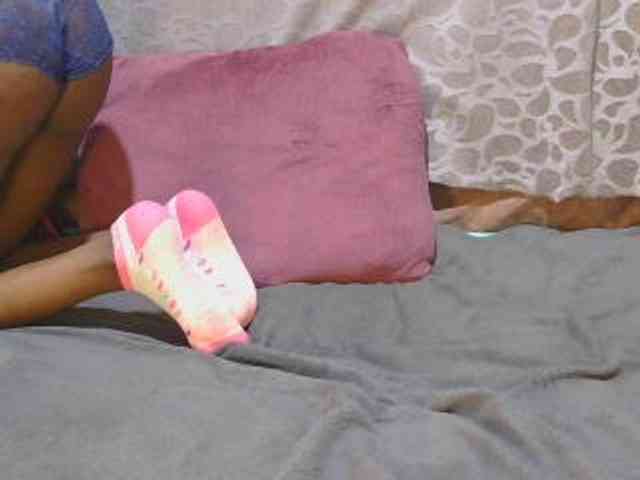 slim-girl01 webcam