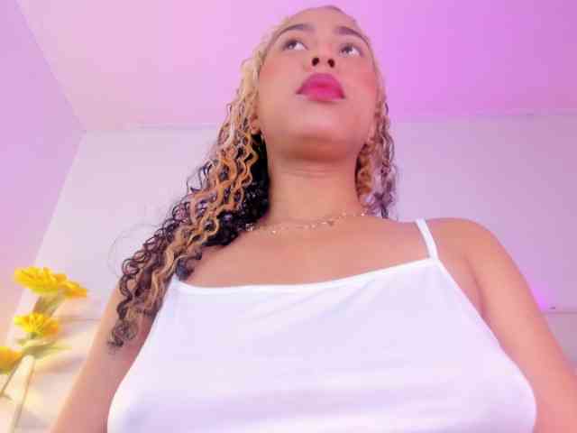 KimmySwettie webcam
