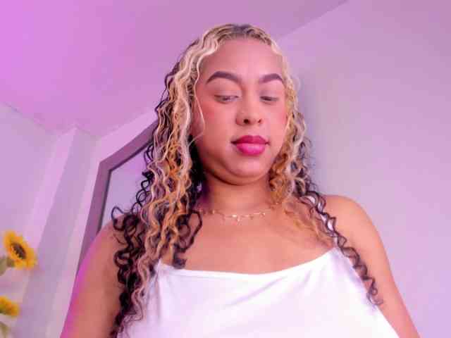 KimmySwettie webcam
