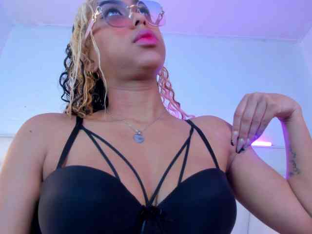 KimmySwettie webcam