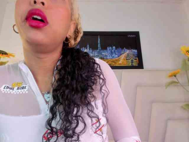 KimmySwettie webcam