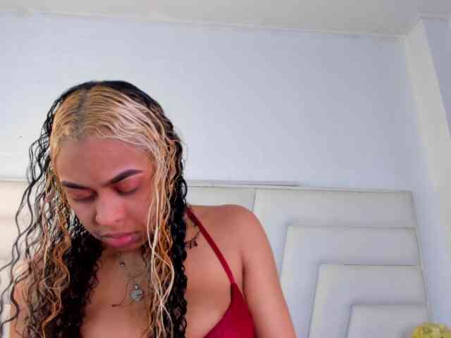 KimmySwettie webcam