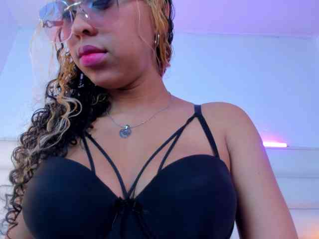 KimmySwettie webcam