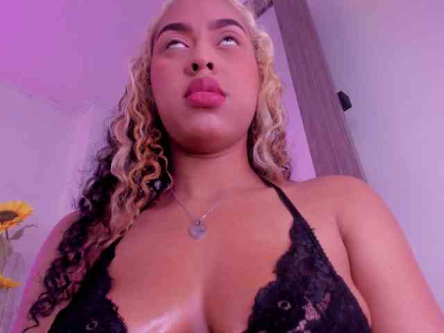 KimmySwettie webcam