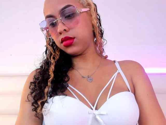 KimmySwettie webcam