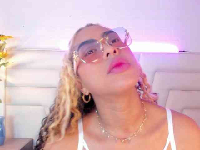 KimmySwettie webcam