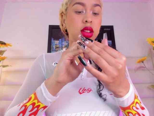 KimmySwettie webcam