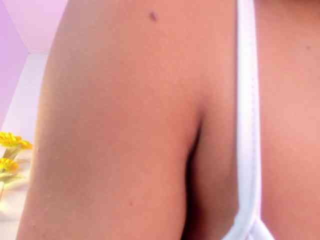 KimmySwettie webcam