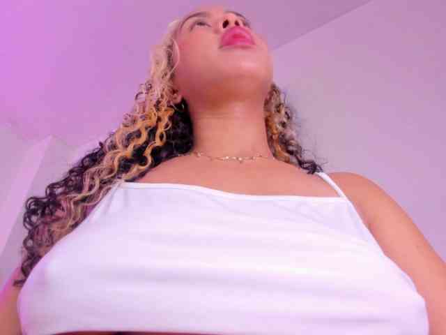 KimmySwettie webcam