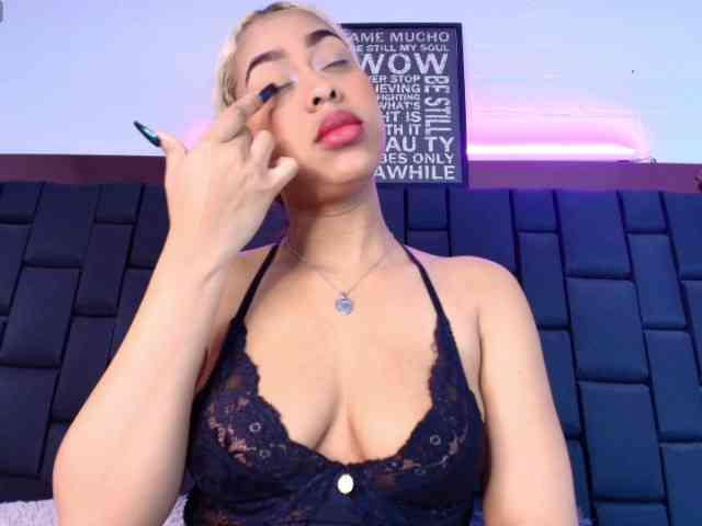 KimmySwettie webcam