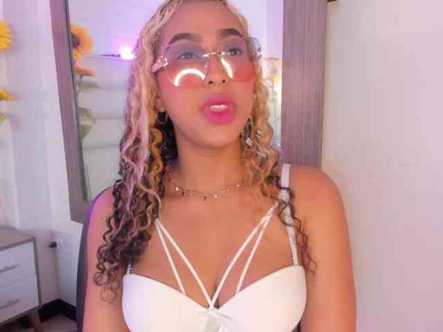 KimmySwettie webcam