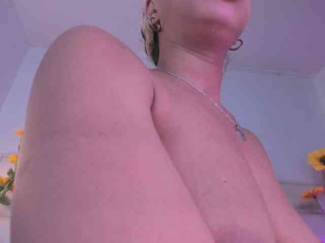 KimmySwettie webcam