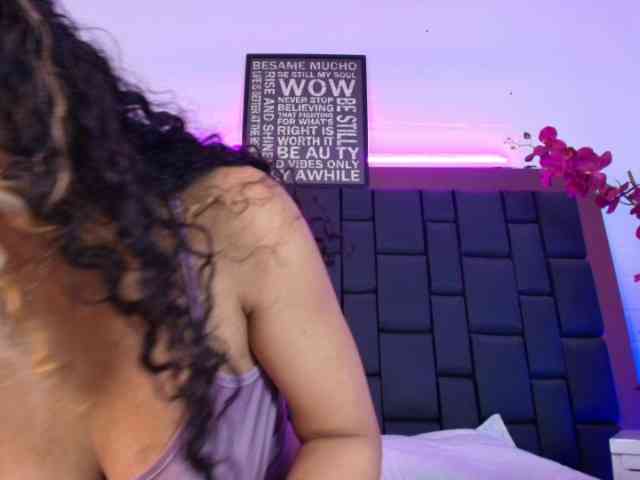 KimmySwettie webcam