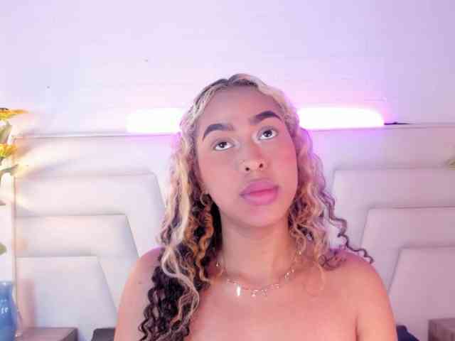KimmySwettie webcam