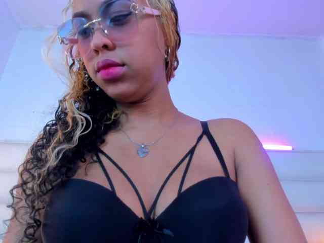 KimmySwettie webcam