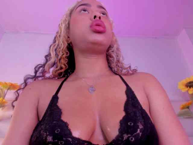 KimmySwettie webcam