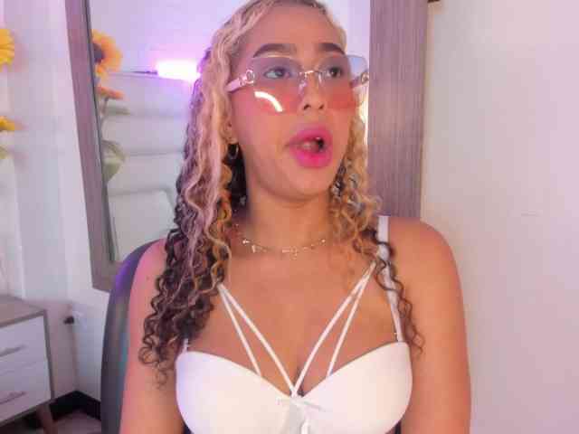 KimmySwettie webcam