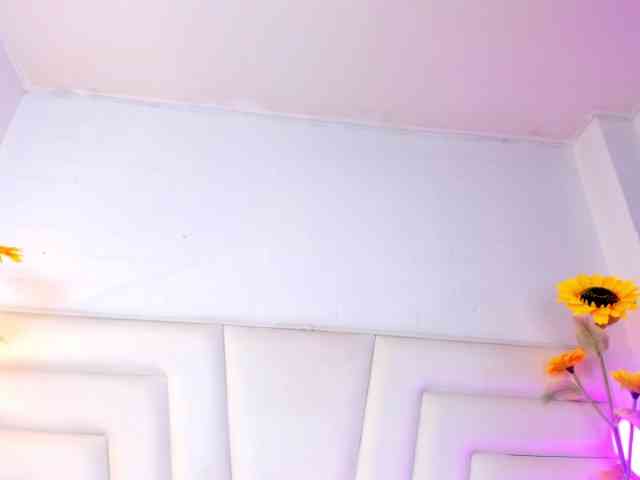 KimmySwettie webcam