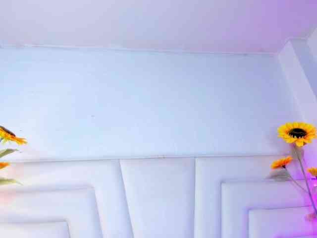 KimmySwettie webcam