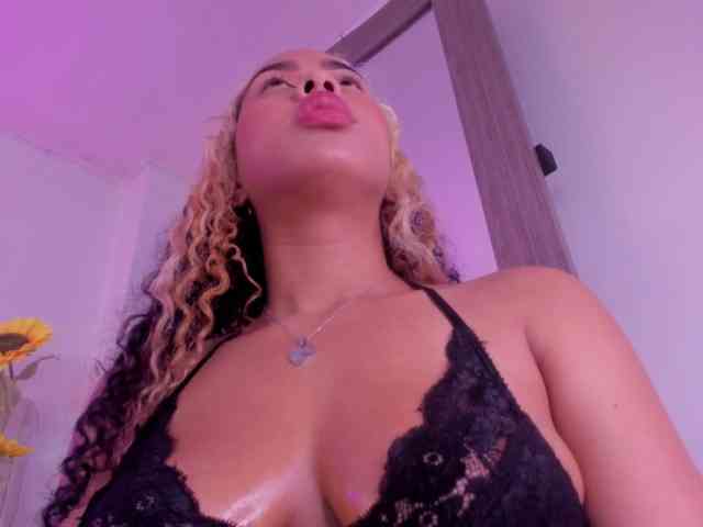 KimmySwettie webcam