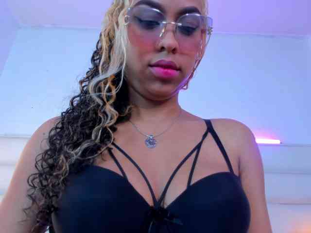 KimmySwettie webcam