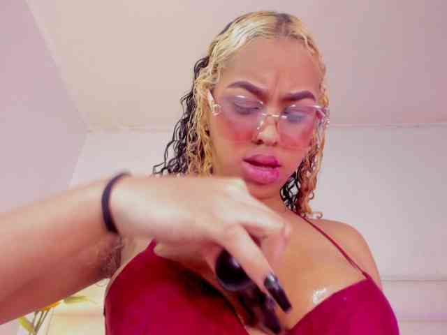 KimmySwettie webcam