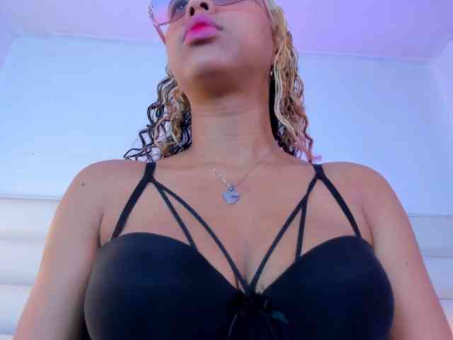 KimmySwettie webcam