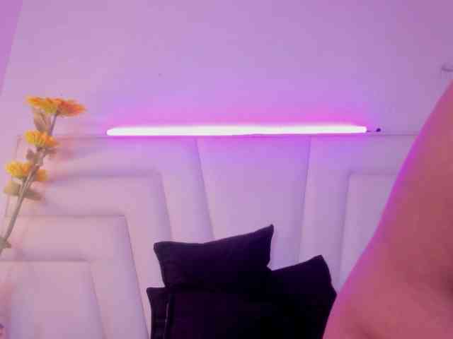 KimmySwettie webcam