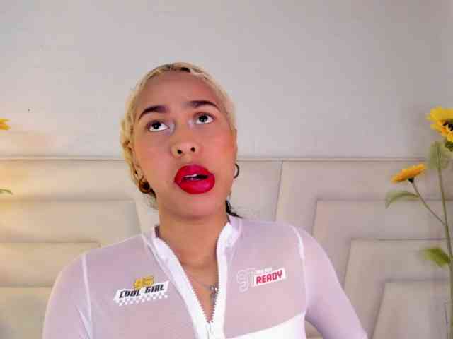 KimmySwettie webcam