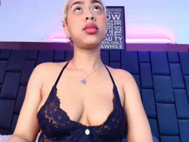 KimmySwettie webcam