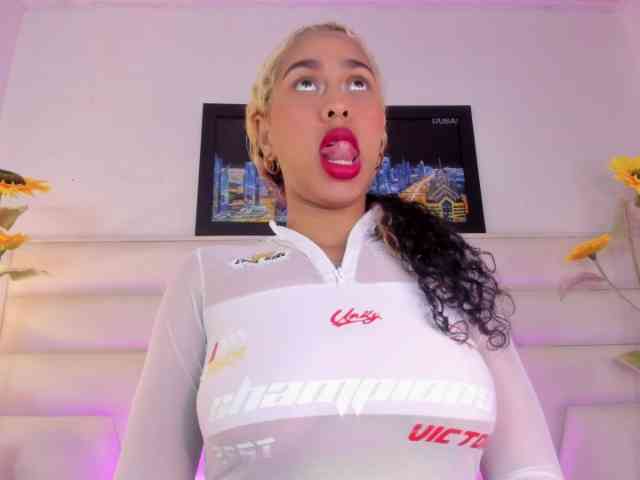 KimmySwettie webcam