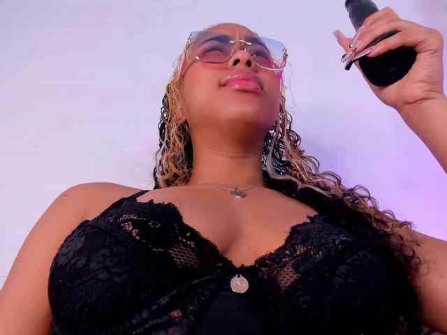 KimmySwettie webcam