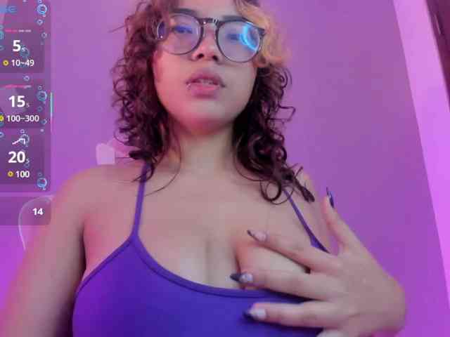 Alicecamxx webcam