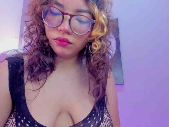 Alicecamxx webcam