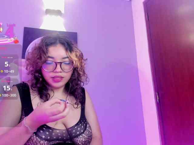 Alicecamxx webcam