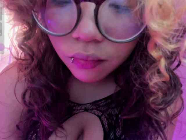 Alicecamxx webcam