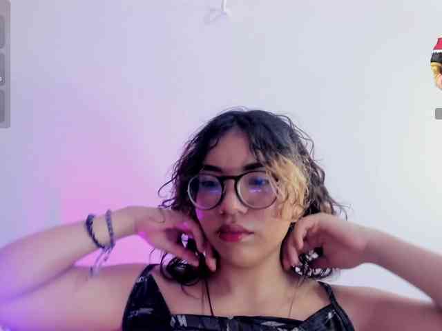 Alicecamxx webcam