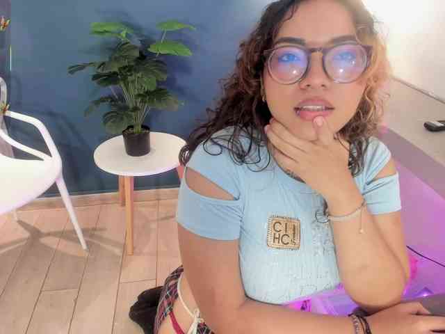 Alicecamxx webcam