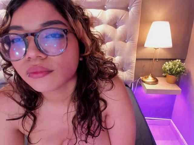 Alicecamxx webcam