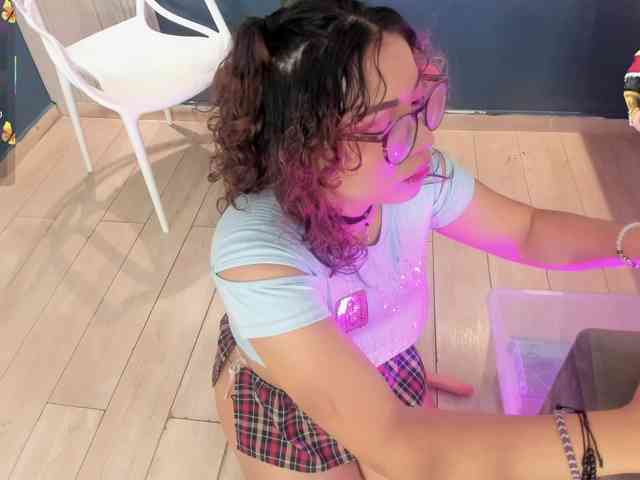 Alicecamxx webcam