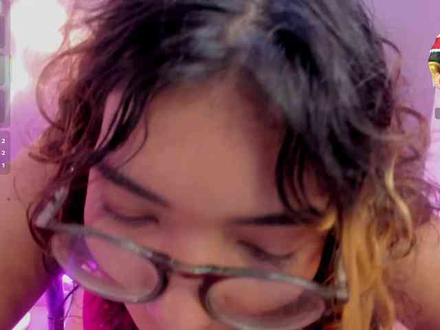 Alicecamxx webcam
