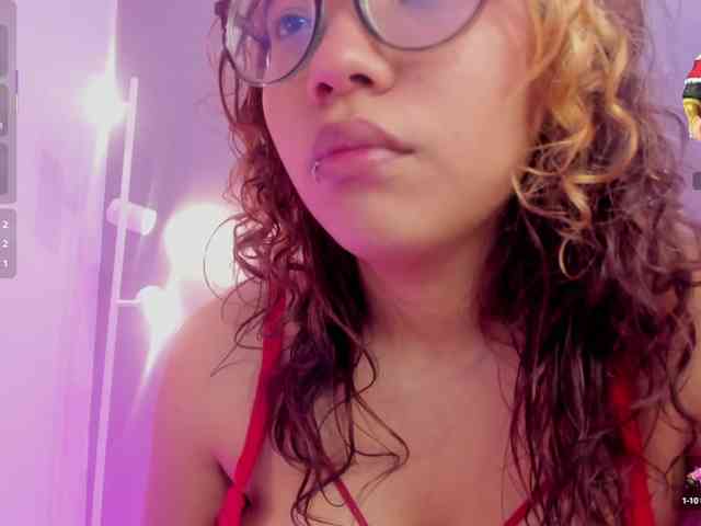 Alicecamxx webcam