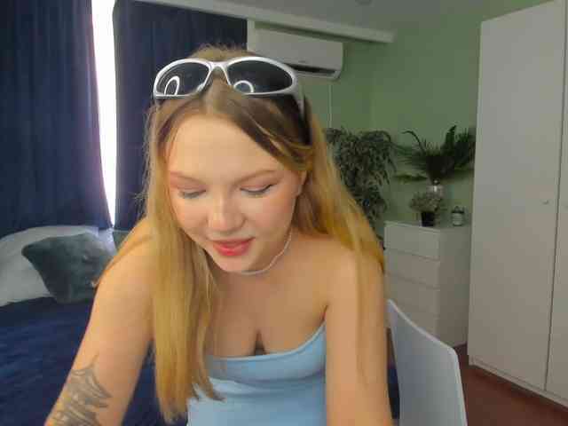 MariaRobinson webcam