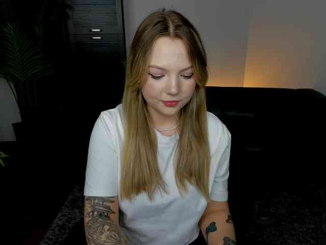 MariaRobinson webcam