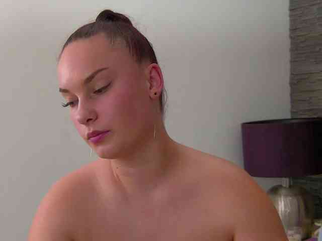 Candy-babe webcam