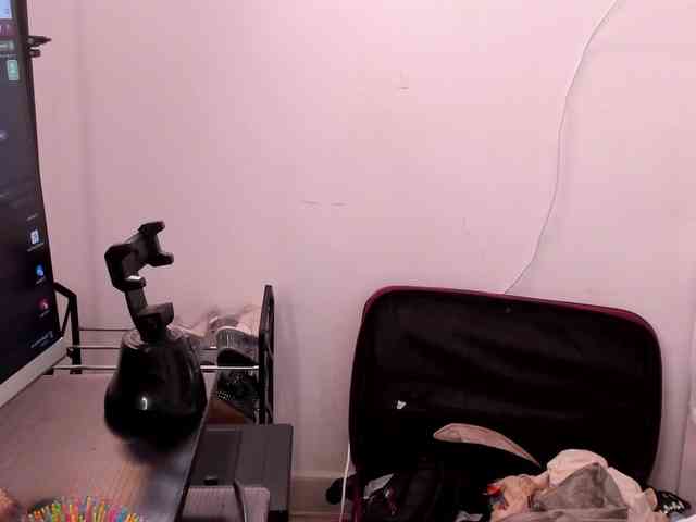 ShaynaHosk Live Webcam on BongaCams