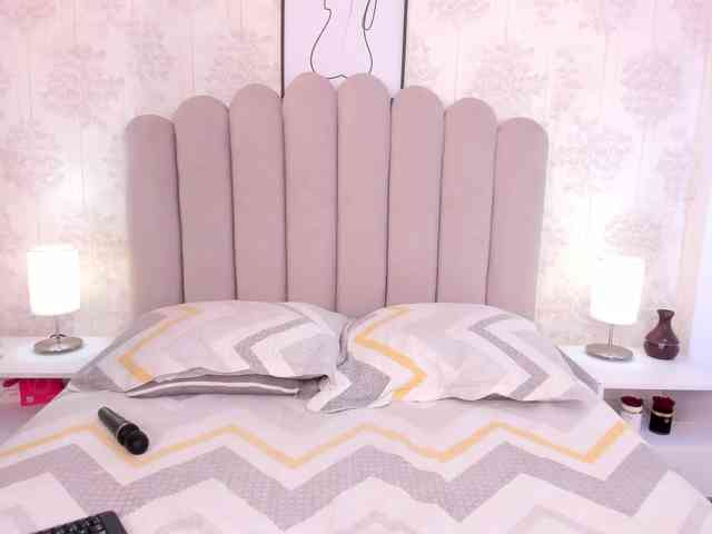 ShaynaHosk ShaynaHosk