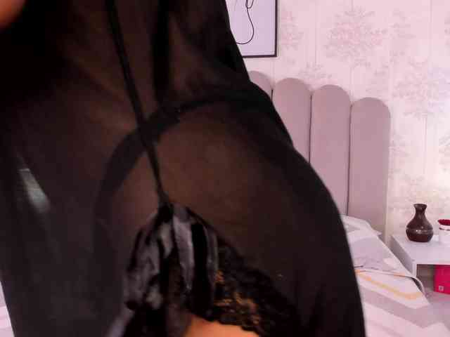 ShaynaHosk Live Webcam on BongaCams